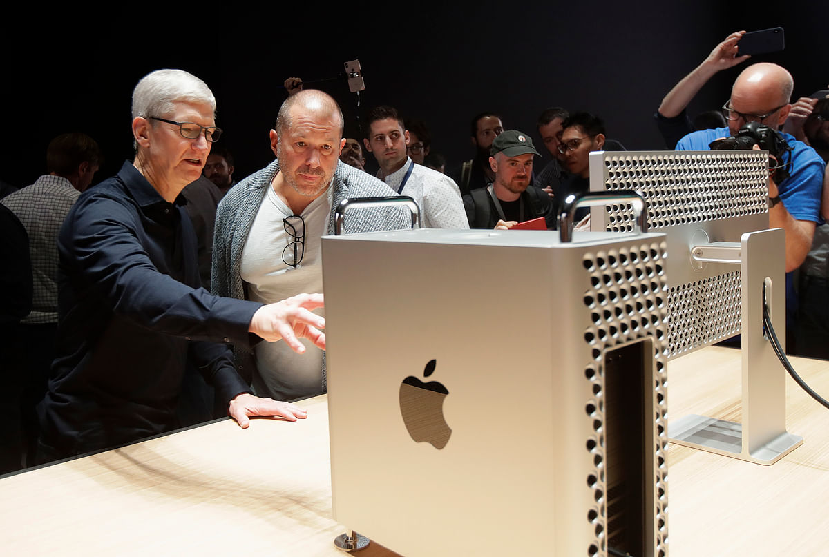 The new Mac Pro, that can house upto 24 cores and four GPU’s will start at $5,999.