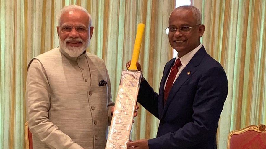 Modi gifted a cricket bat to Solih signed by the Indian cricket team after holding bilateral talks.