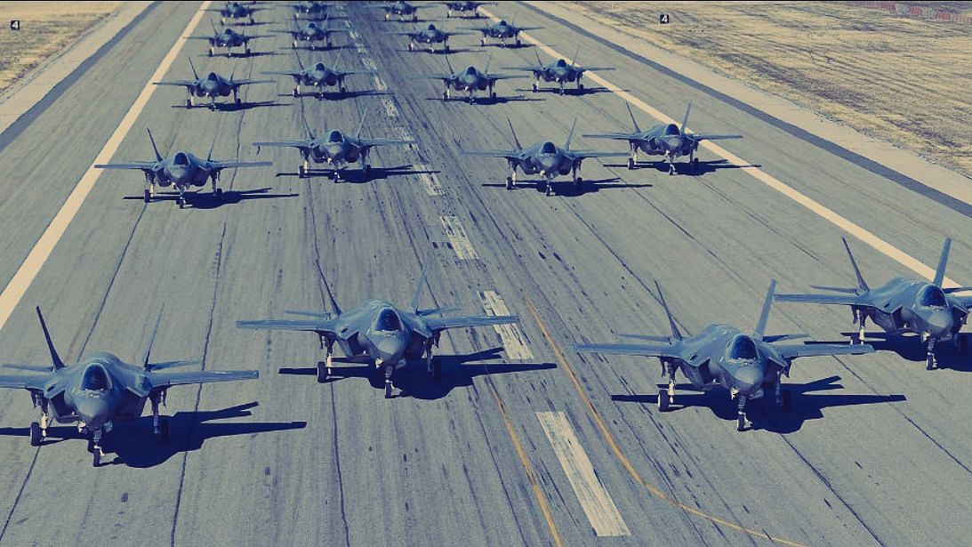 Image of an F-35 fighter jets drill, used for representational purposes.