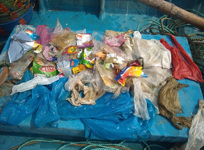 Priyesh was able to extract 3.5 tonnes of plastic waste from the sea in just two months!
