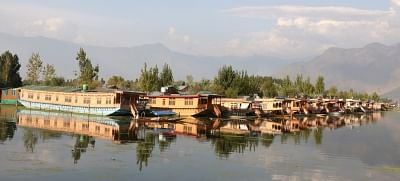 Blaze guts houseboats on Srinagar lake. (Photo: IANS)