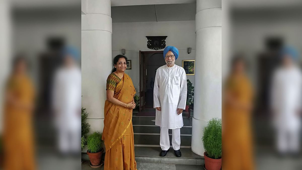 Nirmala Sitharaman Meets Former PM Manmohan Singh Ahead of Budget