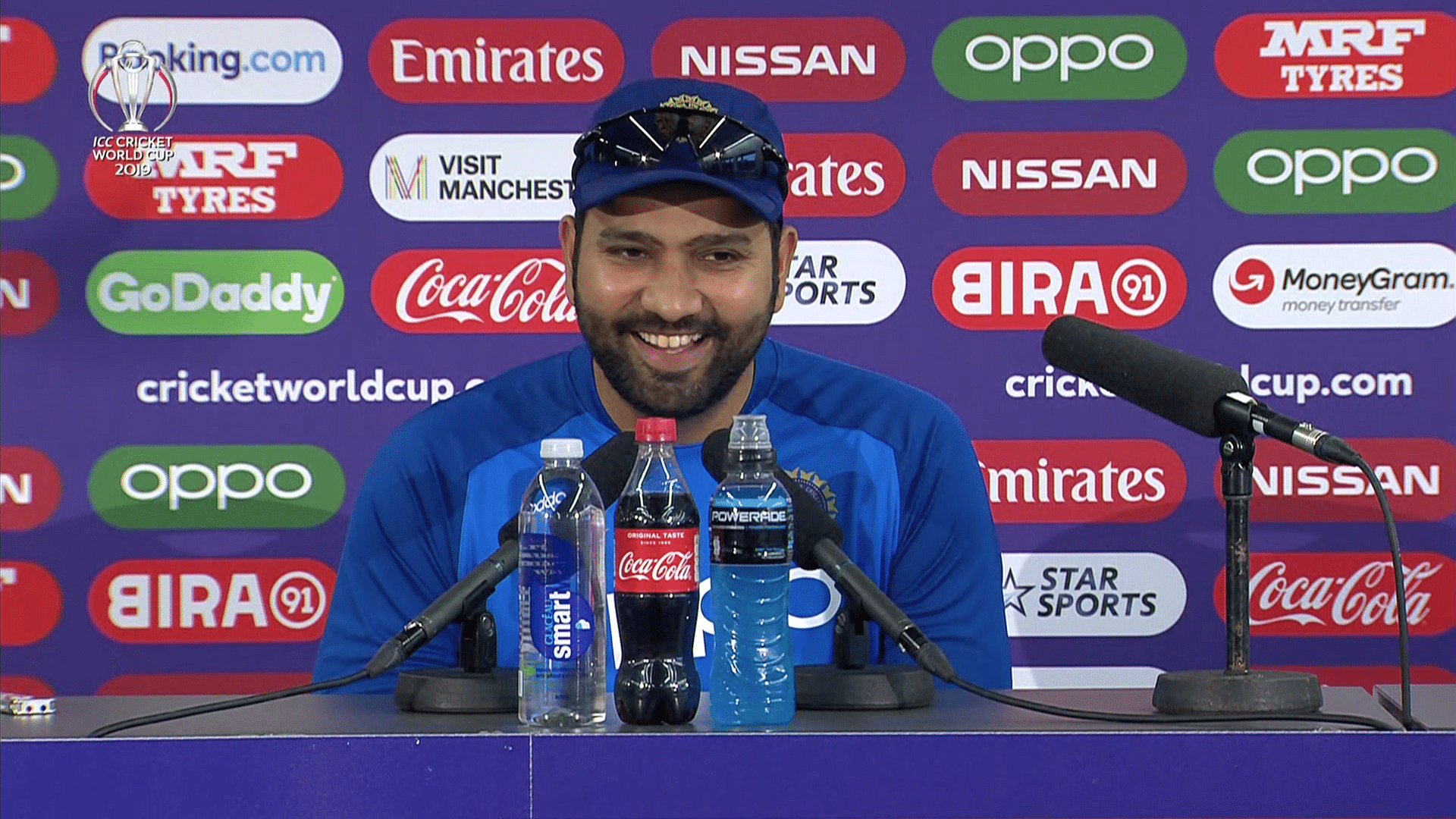 Watch Rohit Sharma’s hilarious reply when a Pakistani journalist asked him for batting tips for the Pakistani team.