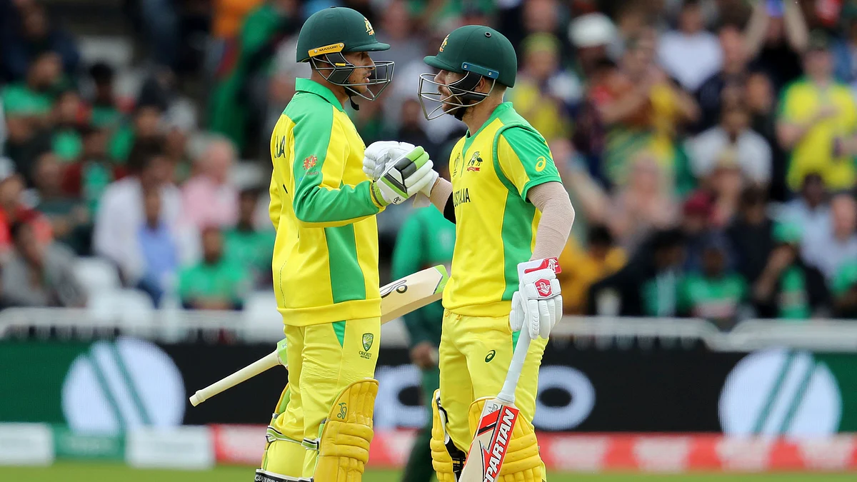 Usman Khawaja and David Warner put up a 192-run stand for the second wicket.