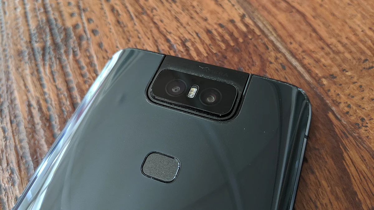 Flip motorised camera with 48 and 13 megapixel sensors.