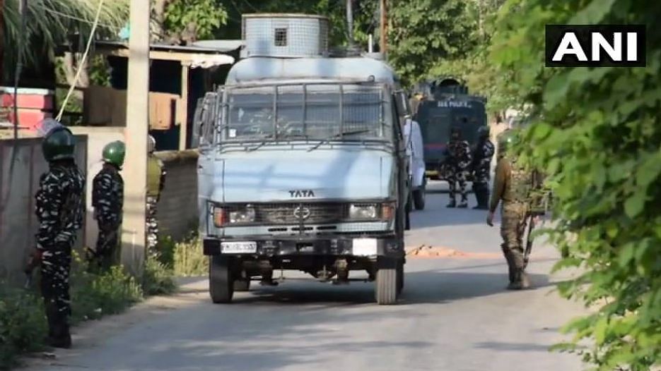 Security forces launched a cordon and search operation in Bugam area of Budgam district in central Kashmir on Sunday morning.