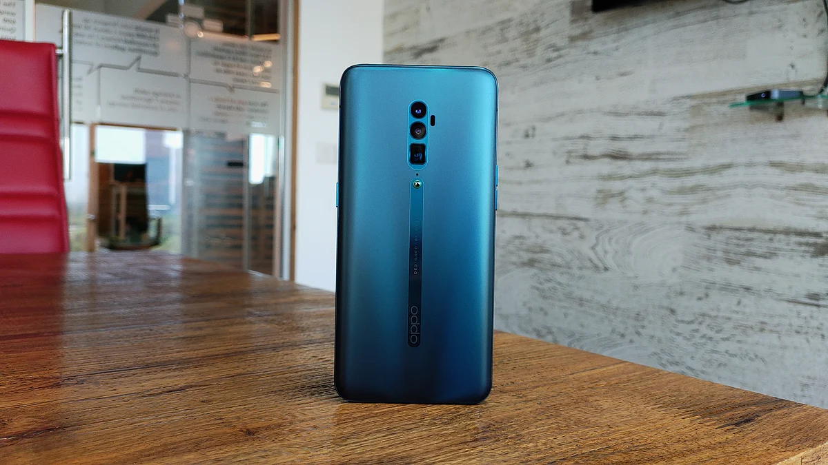 The Oppo Reno 10x Zoom comes with a 4065mAh battery.