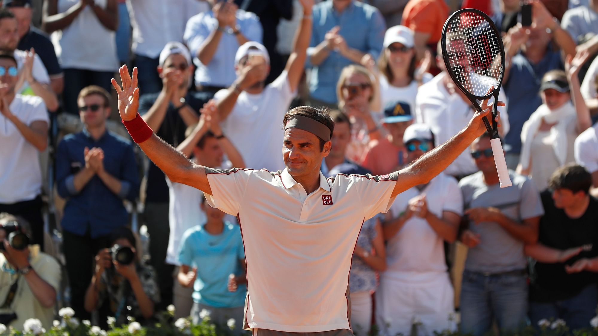 Federer became the oldest player in 28 years to reach the French Open Quarter Finals.