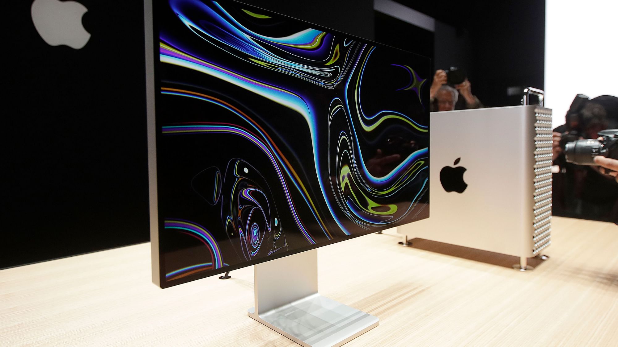 The Mac Pro CPU, along with the 32-inch Pro Display XDR monitor.