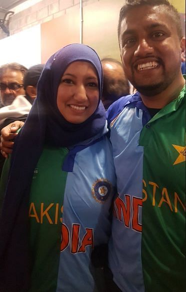A couple wore Ind-Pak half-n-half jersey in ICC World Cup 2019 to enjoy the real game and stole hearts of twitter.