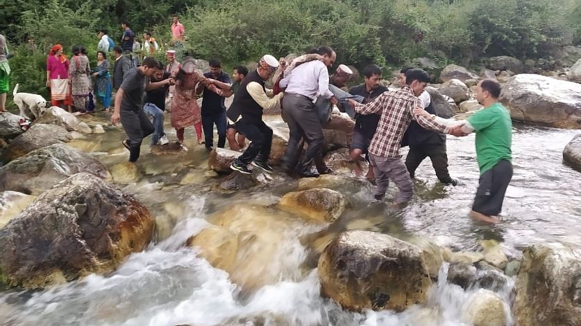 The bus fell into a gorge in Himachal Pradesh’s Kullu district.