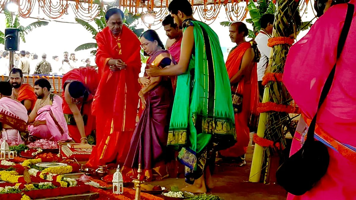 KC Rao and his wife participating in Jala Sankalpa Mahotsava Yagam.