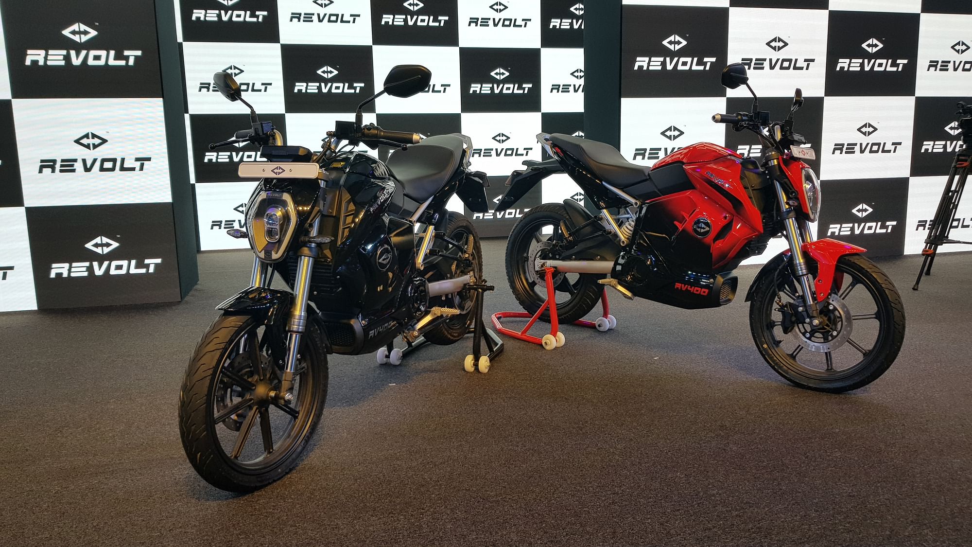 revolt rv 400 expected price