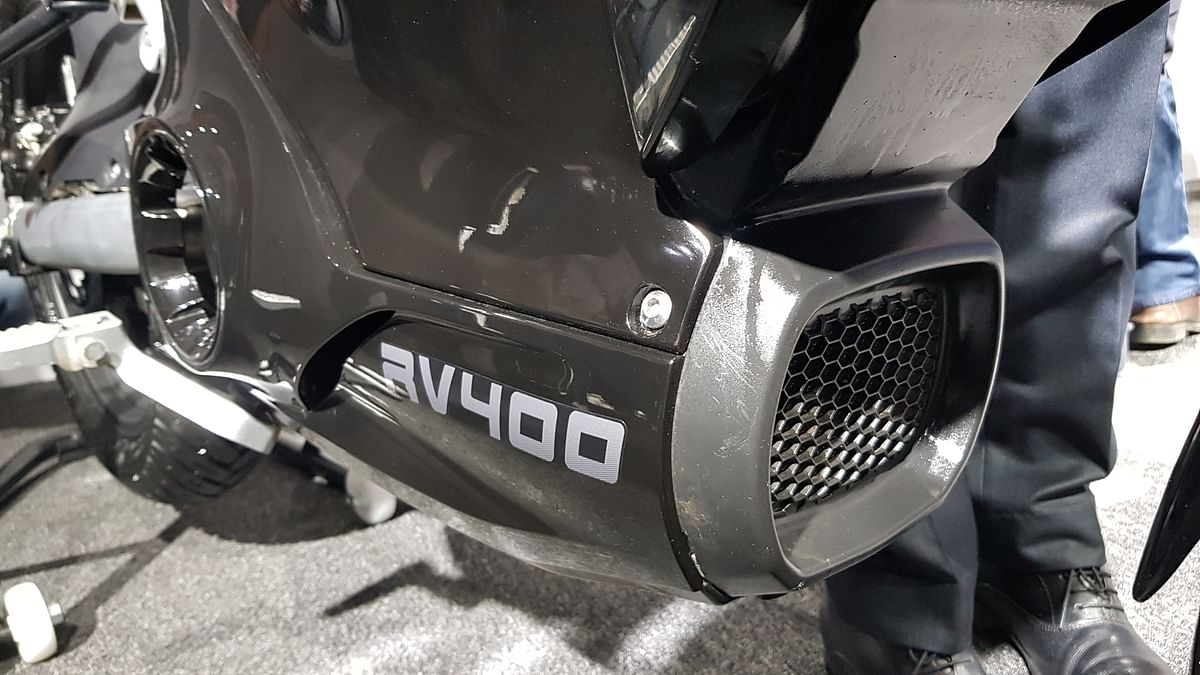 Revolt claims the bike is AI-enabled, comes with Internet connectivity, but we still don’t know how much it costs. 