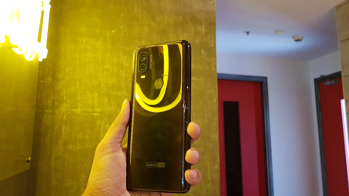 Motorola One Vision First Look: A Contender in the Megapixel Game
