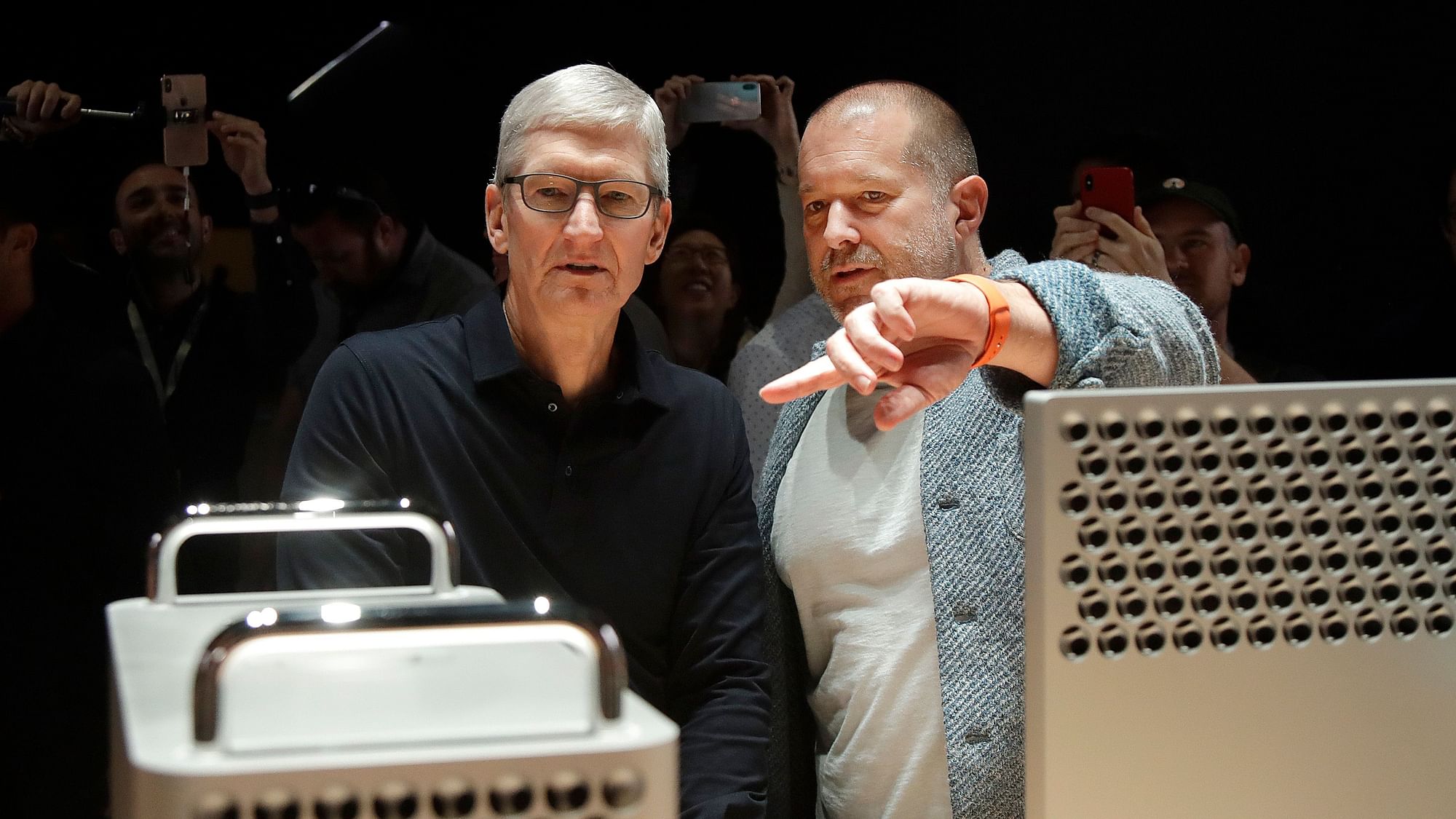 Jony Ive (right)with Apple CEO Tim Cook (left) at the WWDC 2019.
