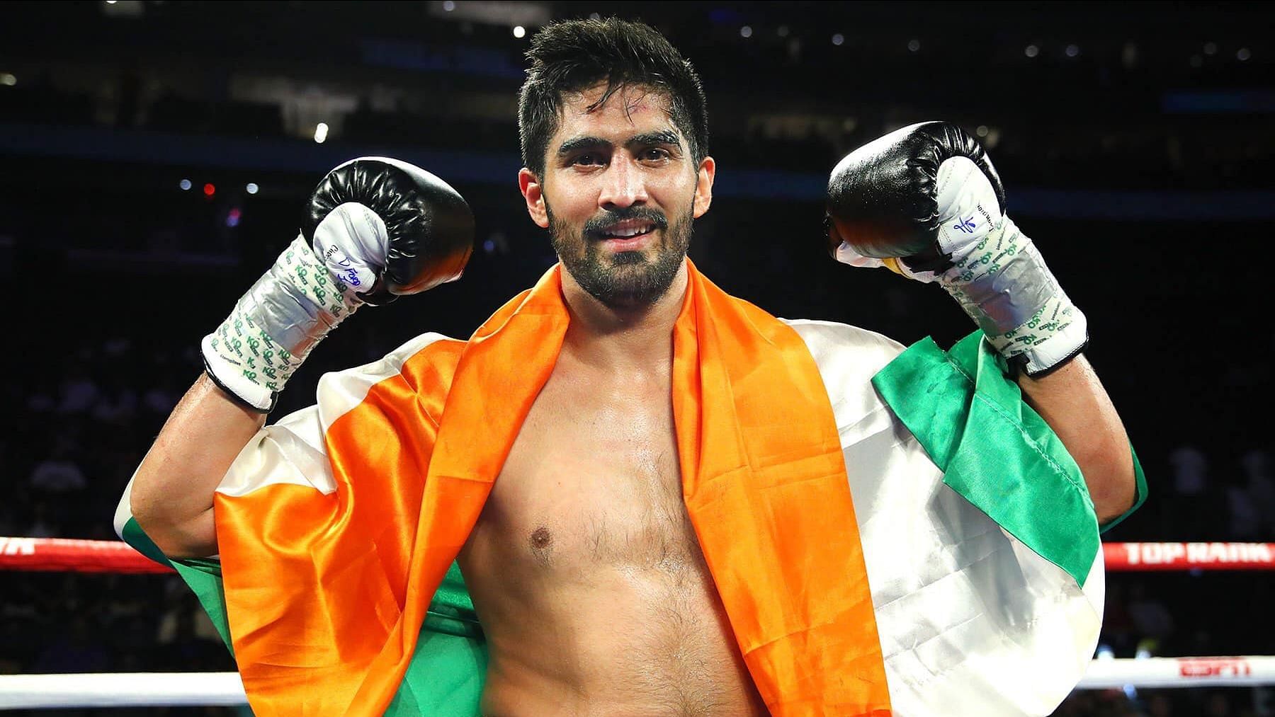 Vijender Singh beat Mike Snider on his debut in the US professional circuit in Newark, USA.