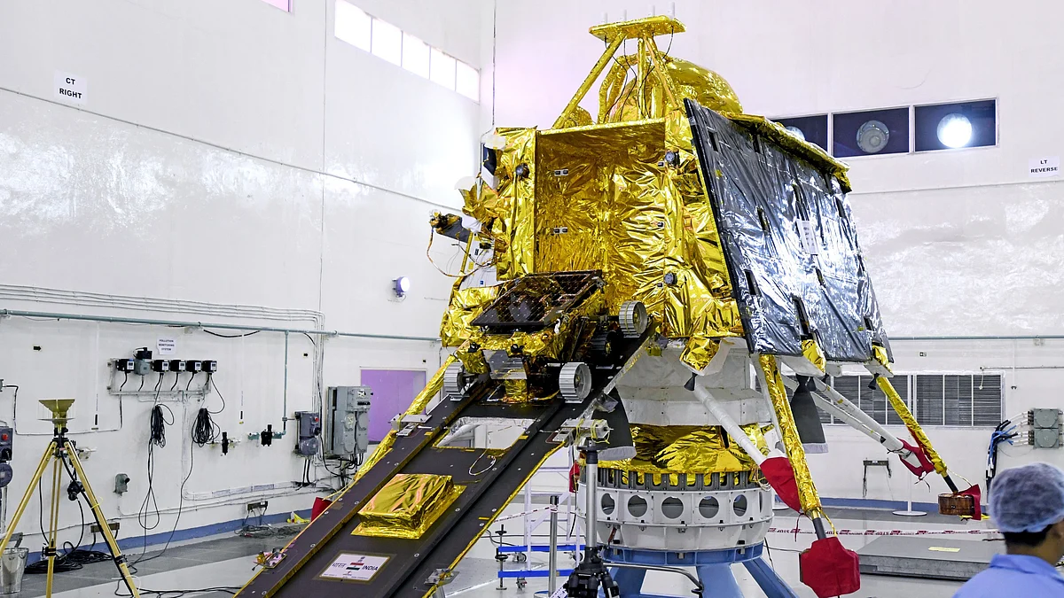 The Pragyan Rover mounted on the ramp, projecting from out of the sides of Vikram lander.