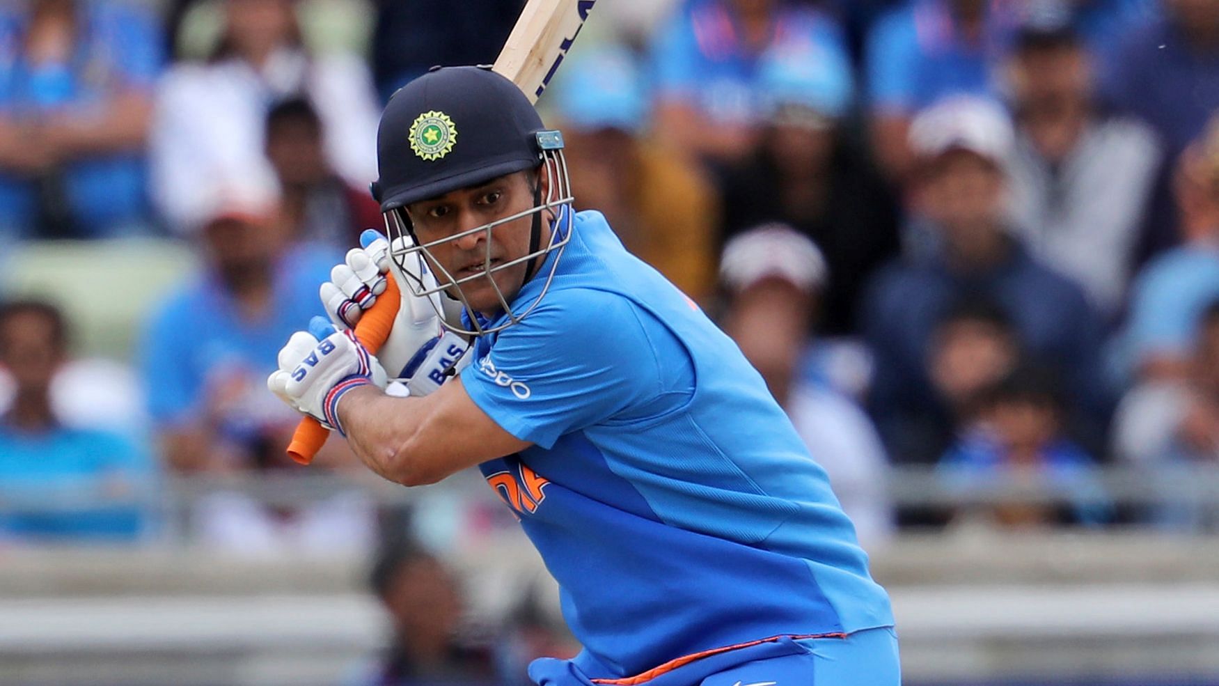 Sachin Tendulkar said he did not find anything wrong with Mahendra Singh’s approach in the World Cup clash against Bangladesh.
