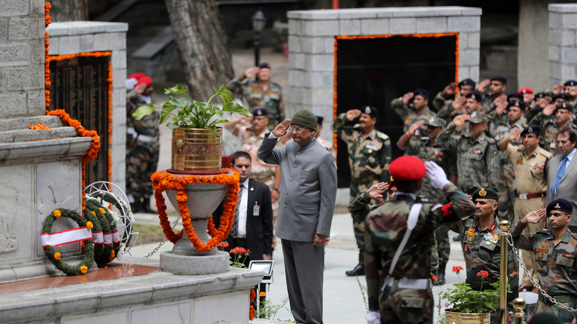 President Ram Nath Kovind salutes a memorial during Kargil Vijay Diwas, or Kargil Victory Day, at the war memorial in Srinagar, in Jammu and Kashmir, on Friday, 26 July 2019.&nbsp;
