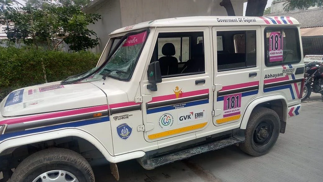 The car from the Women’s Helpline Abhayam 181 was damaged by Urmila Jhala’s relatives.