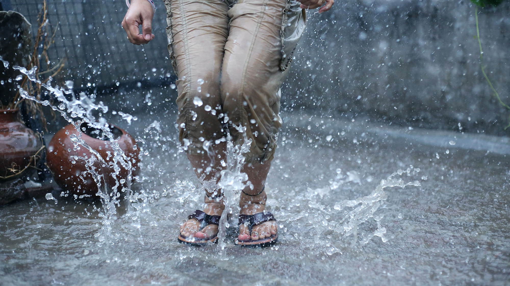 Life hacks to make our lives easier during monsoon.