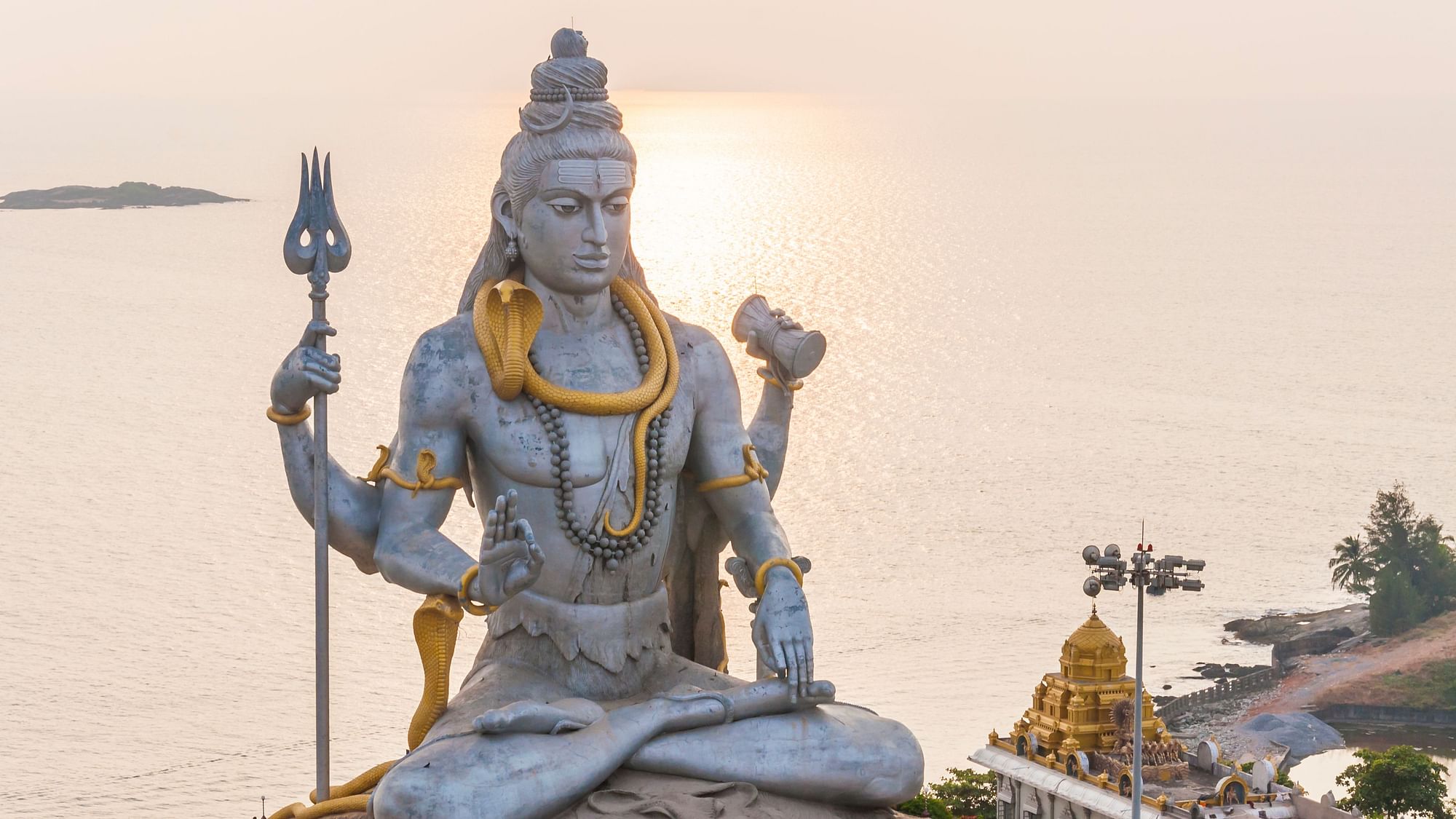 Sawan Somwar 2019: According to the popular belief, worshiping Lord Shiva during the month of Sawan brings in favorable results. 