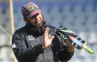 Mumbai: Afghanistan coach Inzamam-ul-Haq during a practice session at Wankhede Stadium in Mumbai on March 19, 2016. (Photo: IANS)