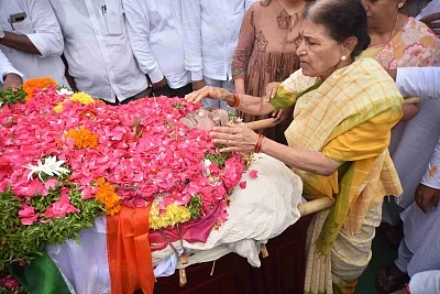 Hyderabad: The mortal remains of Former Union Minister and party leader from Telangana, S. Jaipal Reddy ahead of his last rites in Hyderabad on July 29, 2019. (Photo: IANS)