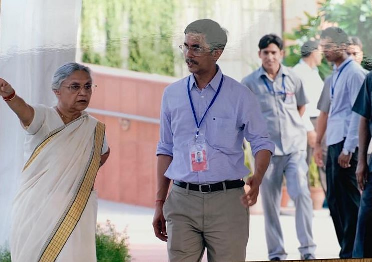 Manmohan Singh told Sheila Dikshit that only she could save the Commonwealth Games.
