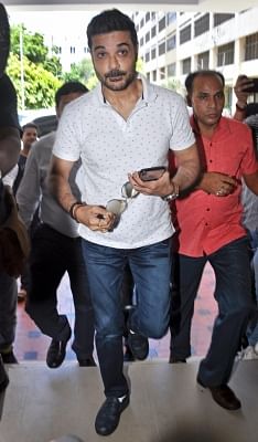 Kolkata: Actor Prasenjit Chatterjee arrives to appear before the Enforcement Directorate (ED) in connection with Rose Valley chit fund case at CGO Complex in Kolkata on July 19, 2019.  (Photo: Kuntal Chakrabarty/IANS)