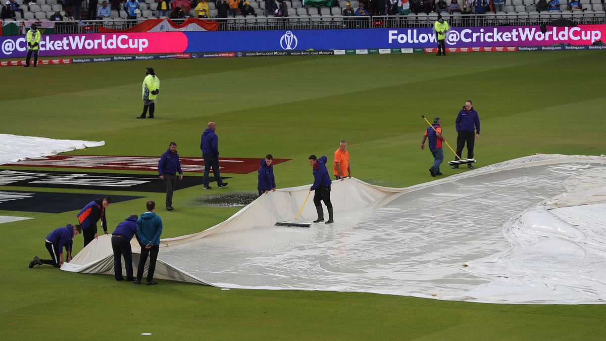 Live updates from the first semi-final of the 2019 ICC World Cup being played between India and New Zealand.