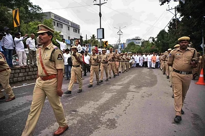 Hyderabad: Heavy security deployed during the funeral of Former Union Minister and party leader from Telangana, S. Jaipal Reddy in Hyderabad on July 29, 2019. (Photo: IANS)