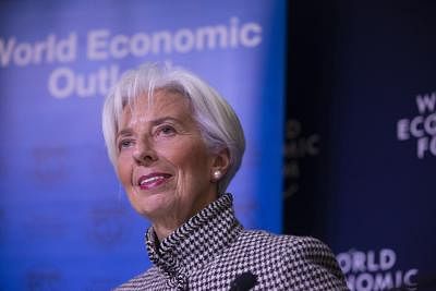 DAVOS (SWITZERLAND), Jan. 21, 2019 (Xinhua) -- International Monetary Fund (IMF) Managing Director Christine Lagarde speaks at a press conference in Davos, Switzerland, Jan. 21, 2019. The International Monetary Fund (IMF) said Monday that global expansion has weakened and that the world