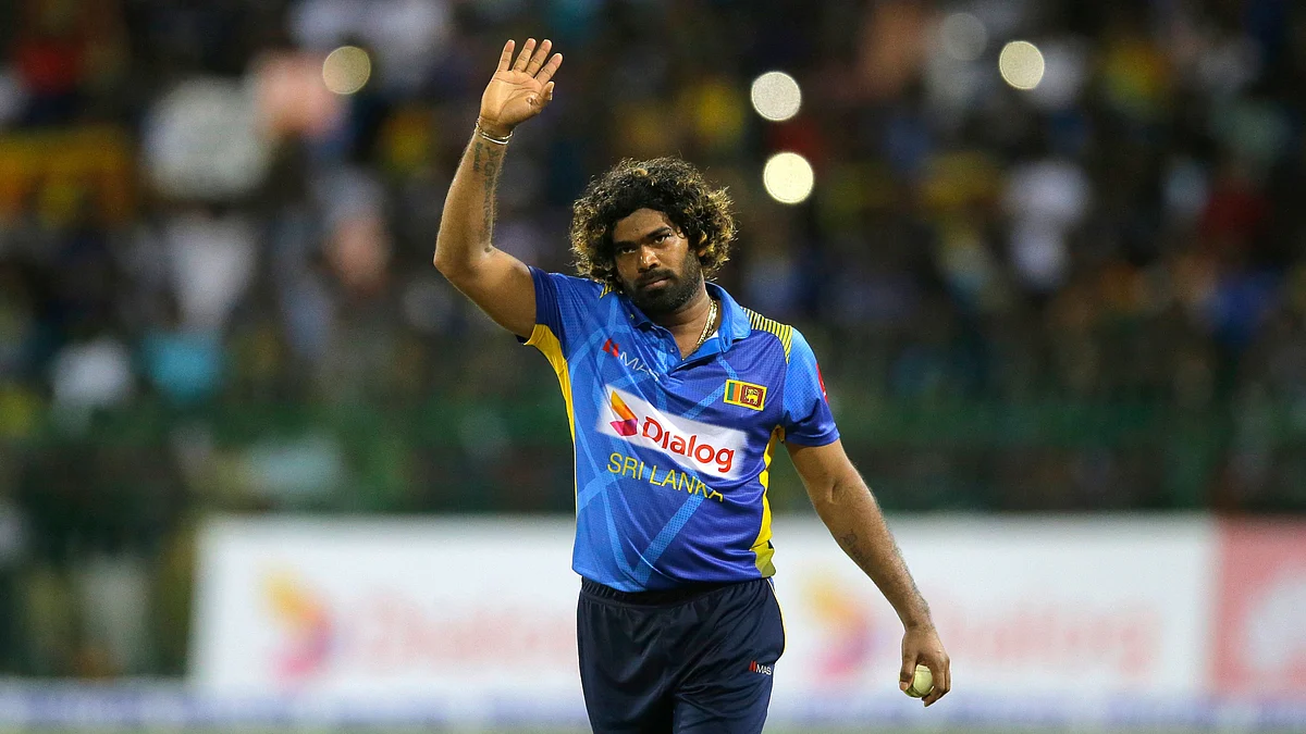 Lasith Malinga Given a Winning Farewell by Sri Lankan Team