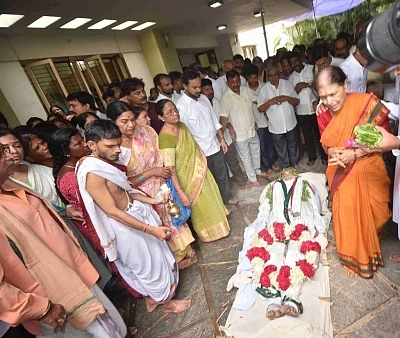Hyderabad: The mortal remains of Former Union Minister and party leader from Telangana, S. Jaipal Reddy ahead of his last rites in Hyderabad on July 29, 2019. (Photo: IANS)