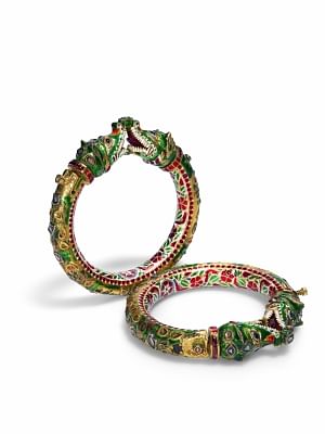 Mughal 'jamas', jewellery up for London auction