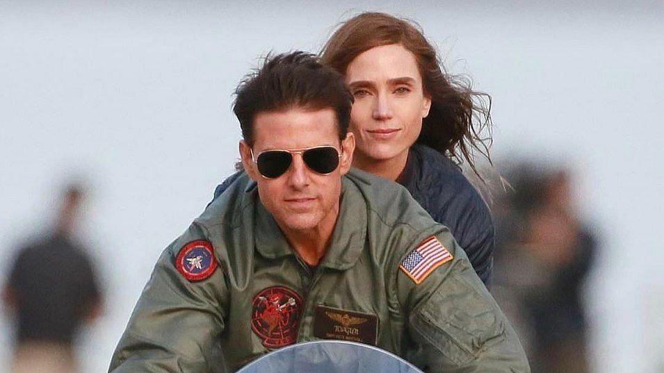Tom Cruise and Jennifer Connelly in Top Gun: Maverick.