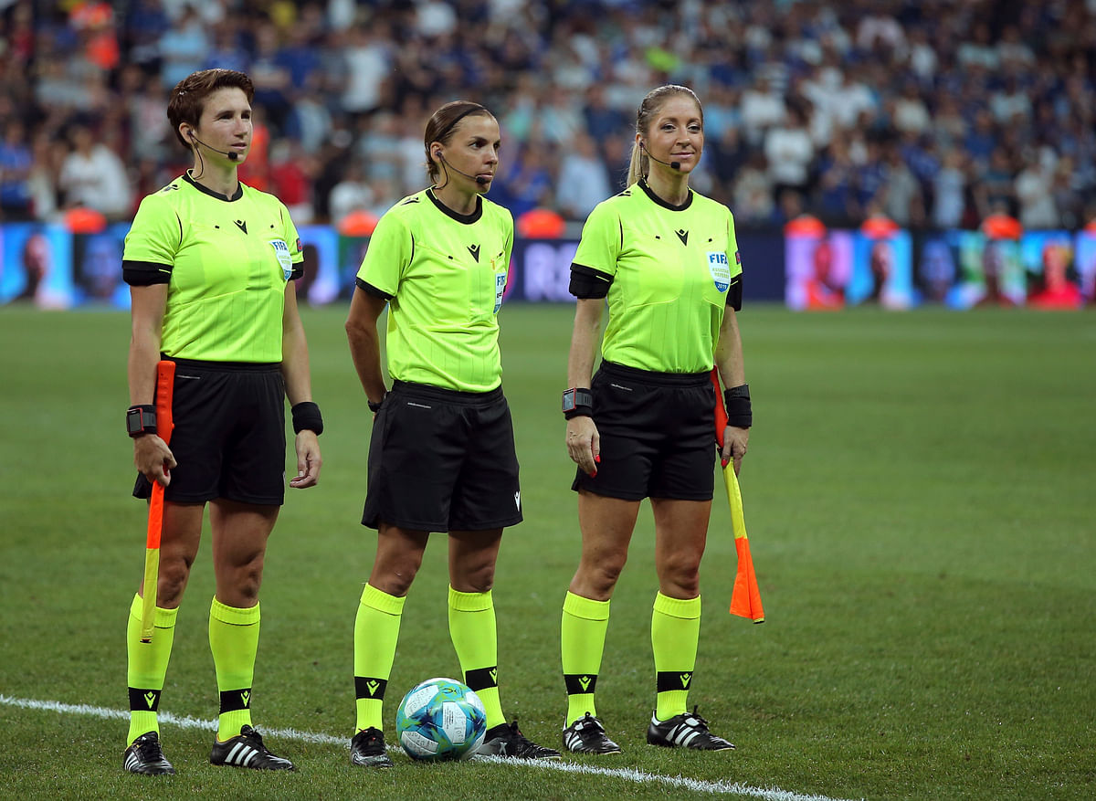 In the highest-profile men’s game yet for a female referee, Stéphanie Frappart stood tall in the Super Cup final.
