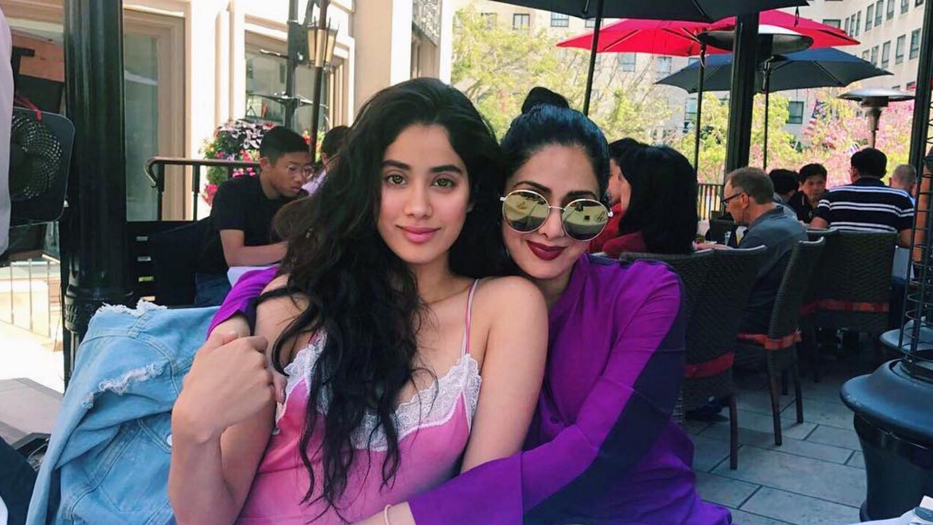 Jhanvi with her mother