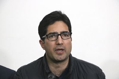 Srinagar: Former IAS officer, Shah Faesal, who launched his own political party, the Jammu and Kashmir Peoples Movement (JKPM) recently, addresses a press conference in Srinagar, on March 23, 2019. Addressing the press conference, he said that his party won
