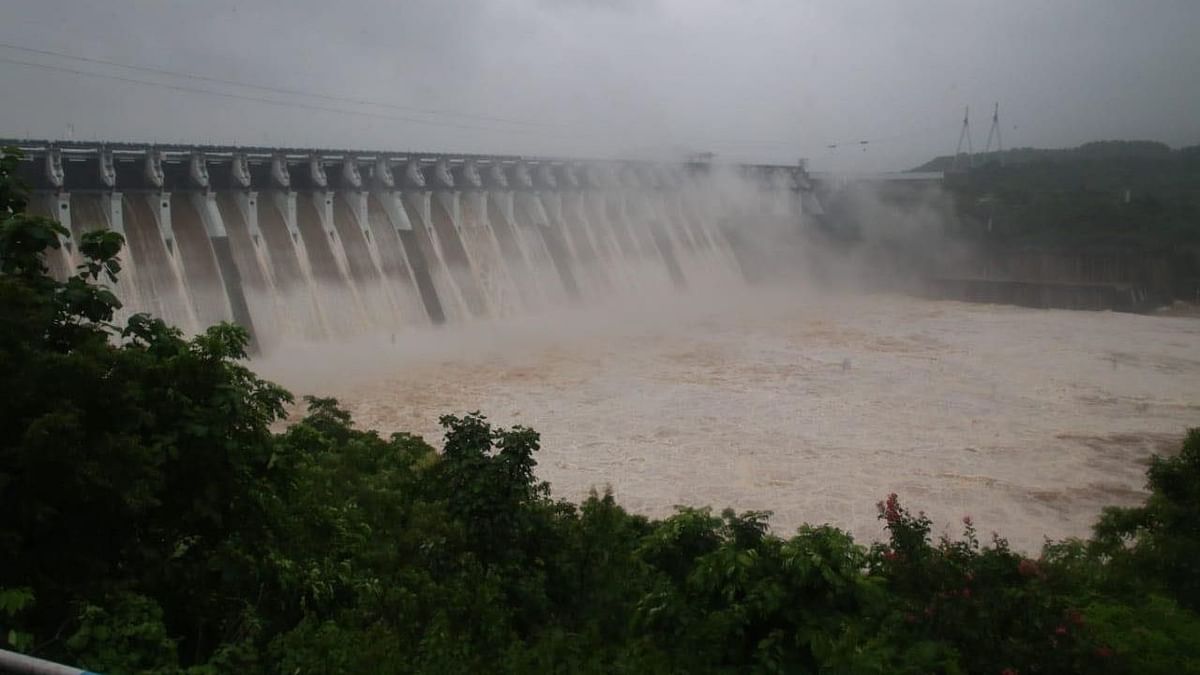 QAhmedabad: Heavy Rains Drench City; Narmada’s 26 Flood Gates Open
