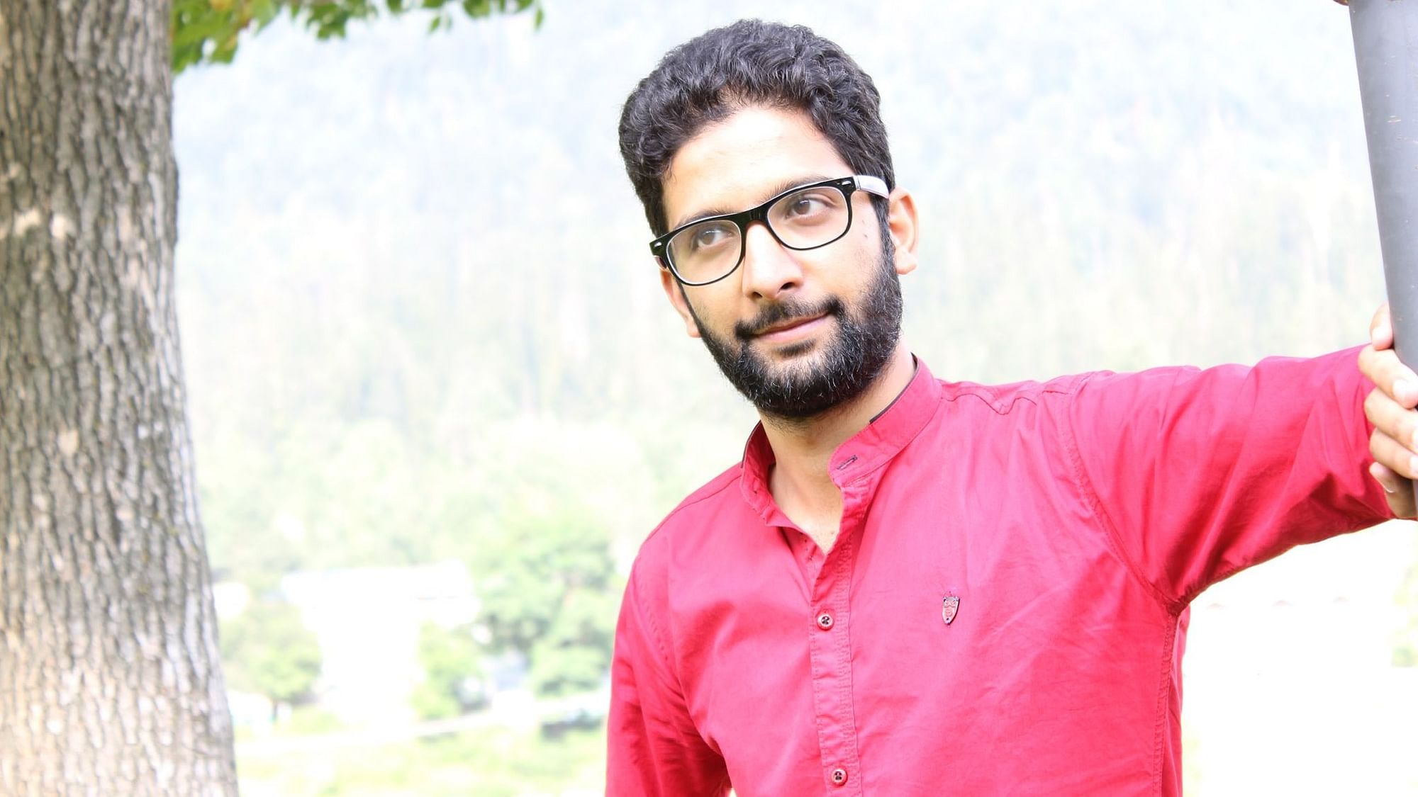 A 26-year-old journalist working with Greater Kashmir has been detained by the police.