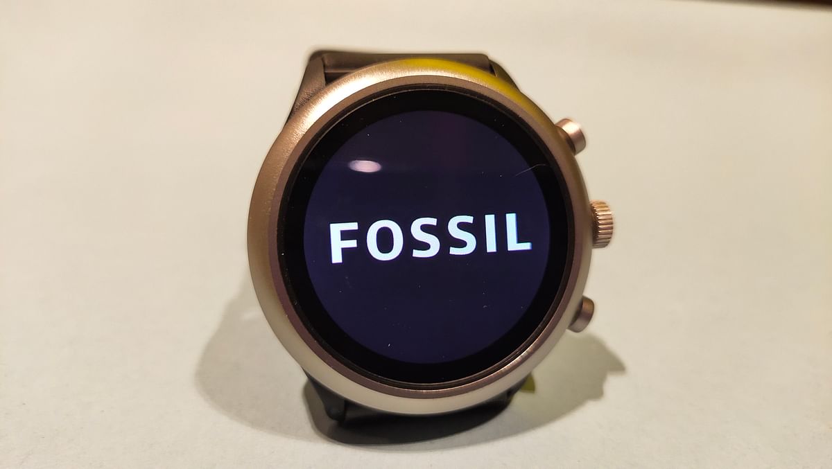 Fossil Sport and Fitbit Versa are premium fitness tracking smartwatches under the Rs 20,000 price bracket. 