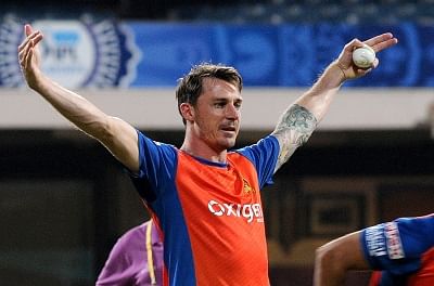 Bengaluru: Gujarat Lions player Dale Steyn during a practice session at Chinnaswamy Stadium, in Bengaluru on May 23, 2016. (Photo: IANS)