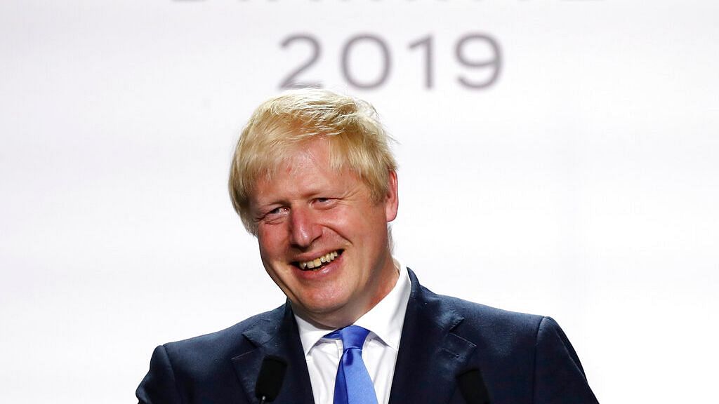 Queen Approves Boris Johnson’s Request to Suspend UK Parliament