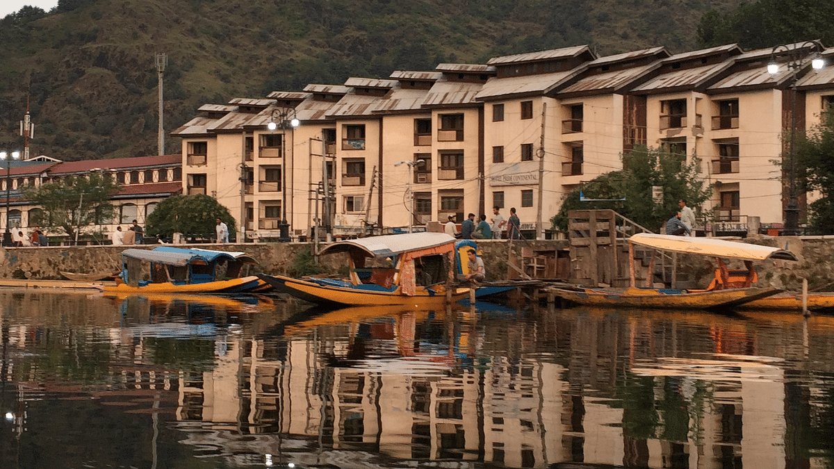 Article 370: Houseboat Business in Srinagar at a Standstill