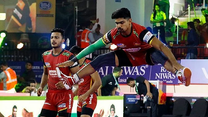 In the second half, Bengaluru defence made no mistake in tackling the raider and inflicting a second all-out on Titans.