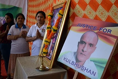 Mumbai: Friends of Kulbhushan Jadhav, a Mumbaikar who is facing death sentence in Pakistan, pray for his release, in Mumbai on July 17, 2019. The International Court of Justice (ICJ) will deliver its judgement on Wednesday evening on India
