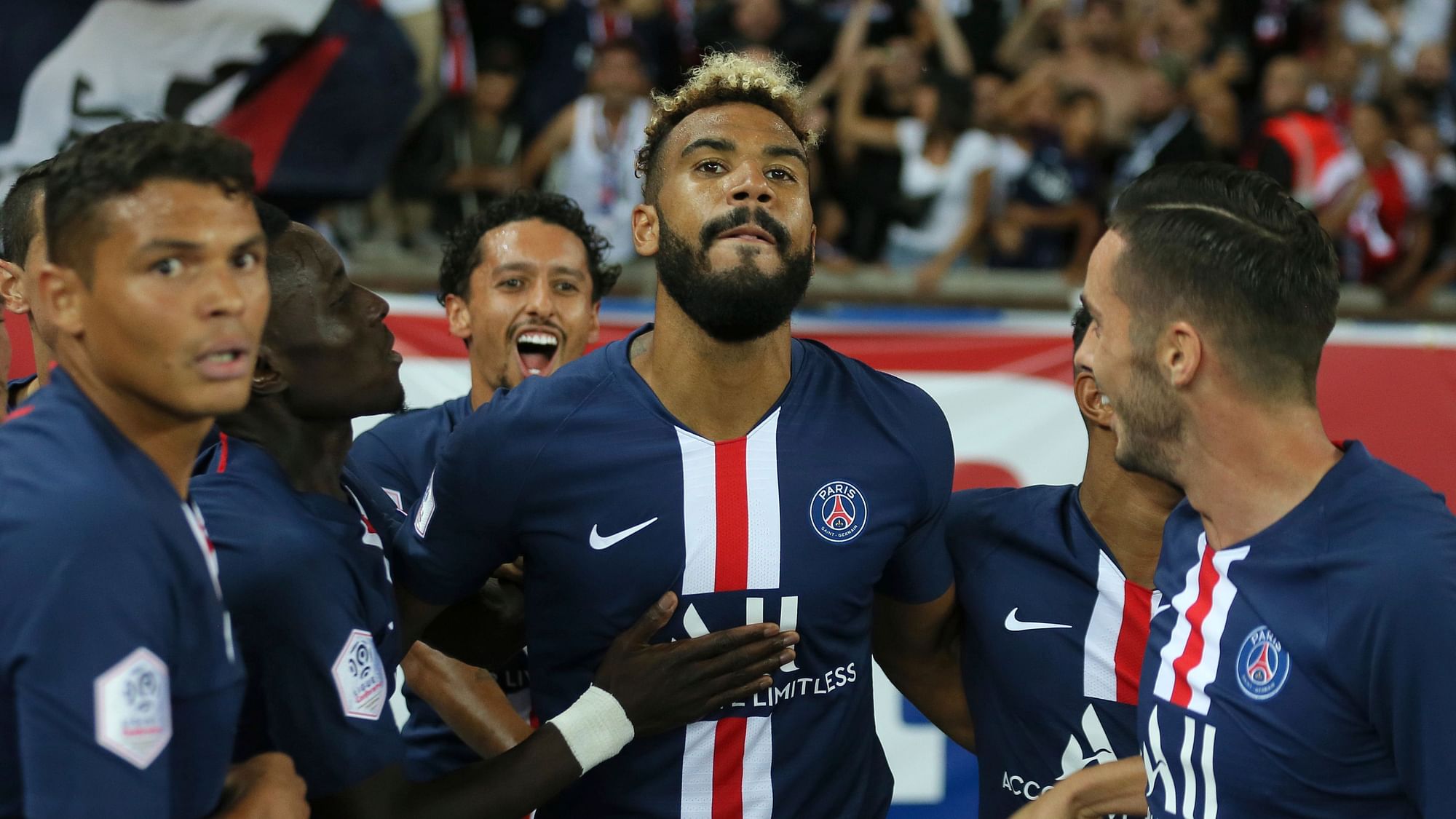 Striker Eric-Maxim Choupo-Moting distinguished himself with a fine goal and scored a second as Paris Saint-Germain beat Toulouse 4-0.
